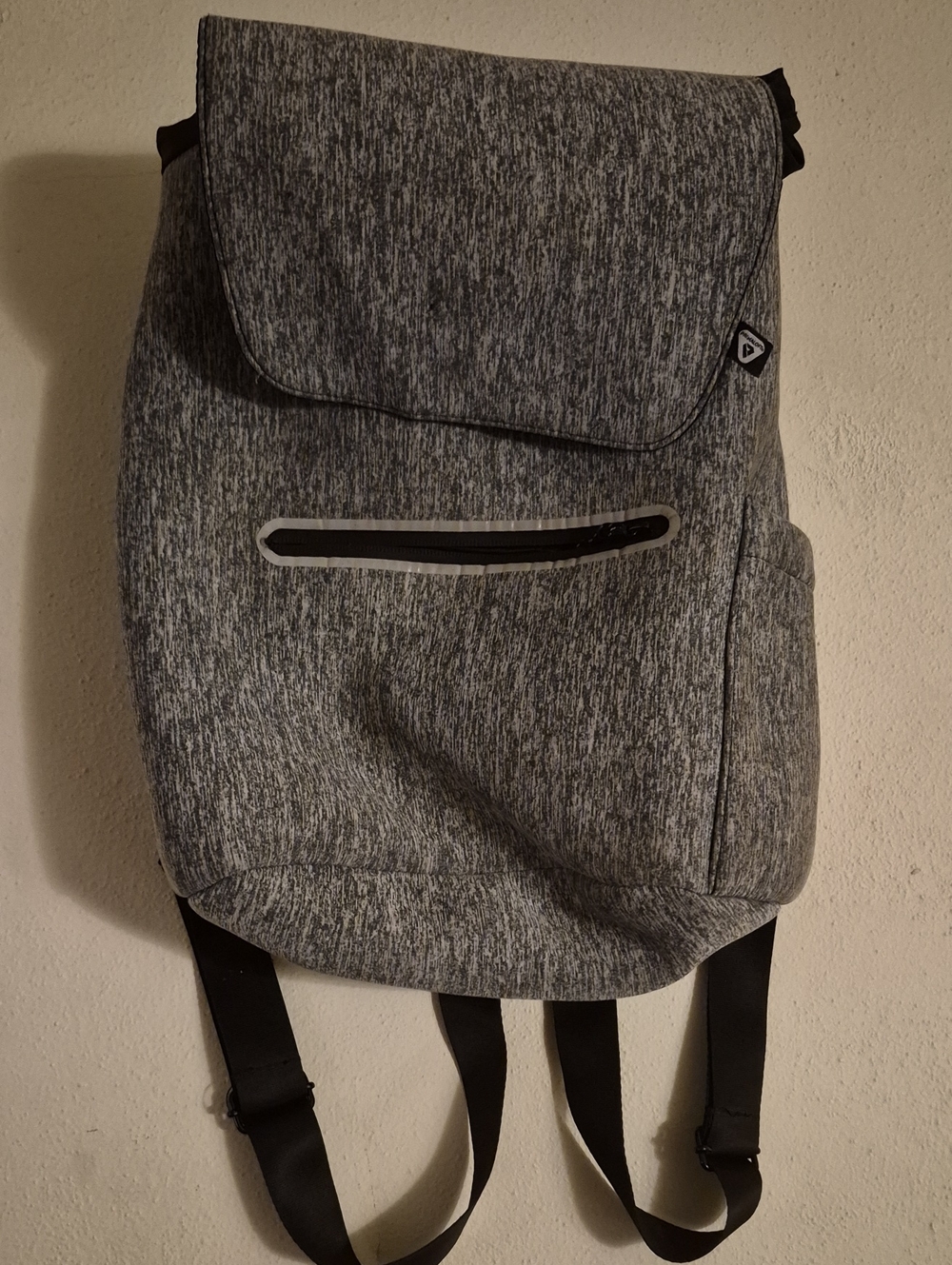 Igloo Moxie Cinch Backpack Cooler Gray Soft Neoprene 18 Can Insulated Bag